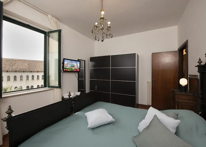 Lilla's House - Square & Close The *