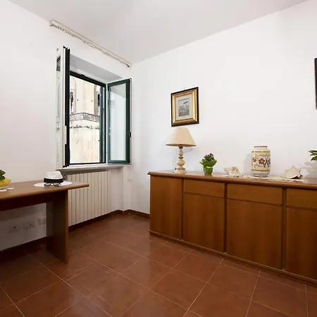 Lilla's House - Square & Close The アパート *