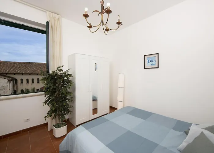 Lilla's House - Square & Close The Apartamento