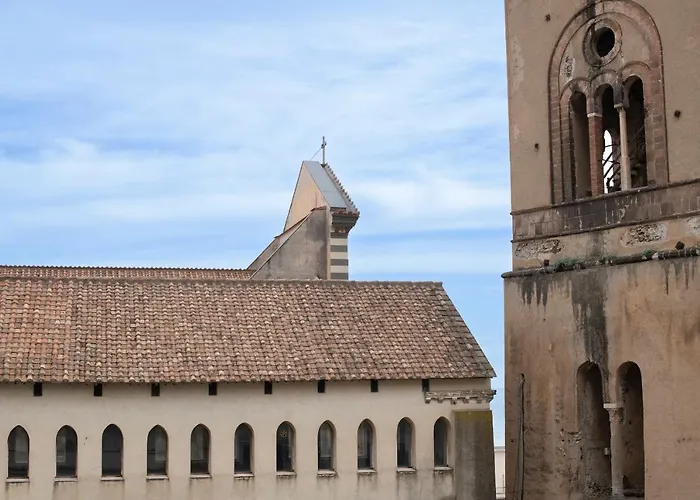 Lilla's House - Square & Close The Apartment